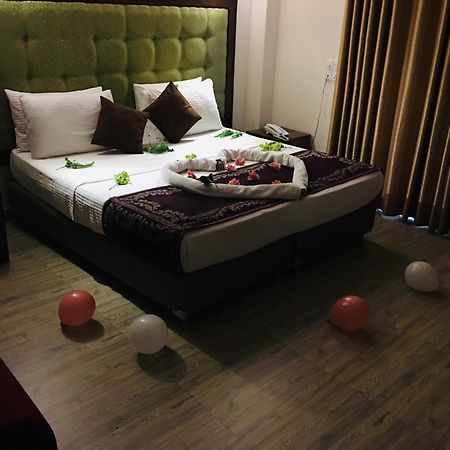 Hotel Vendol Maliga Edge Kandy Esterno foto