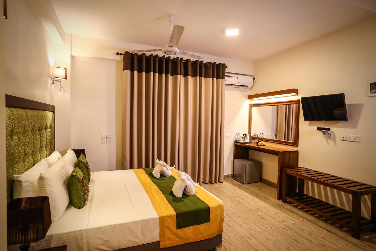 Hotel Vendol Maliga Edge Kandy Esterno foto