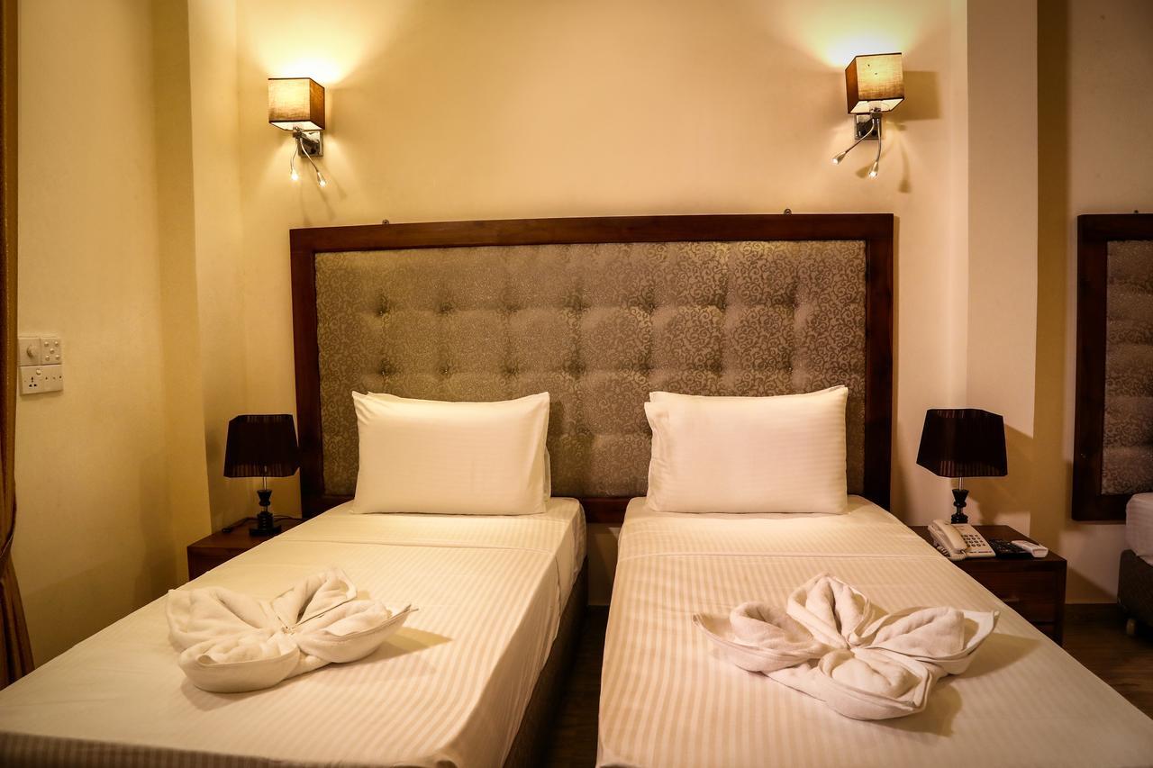 Hotel Vendol Maliga Edge Kandy Esterno foto