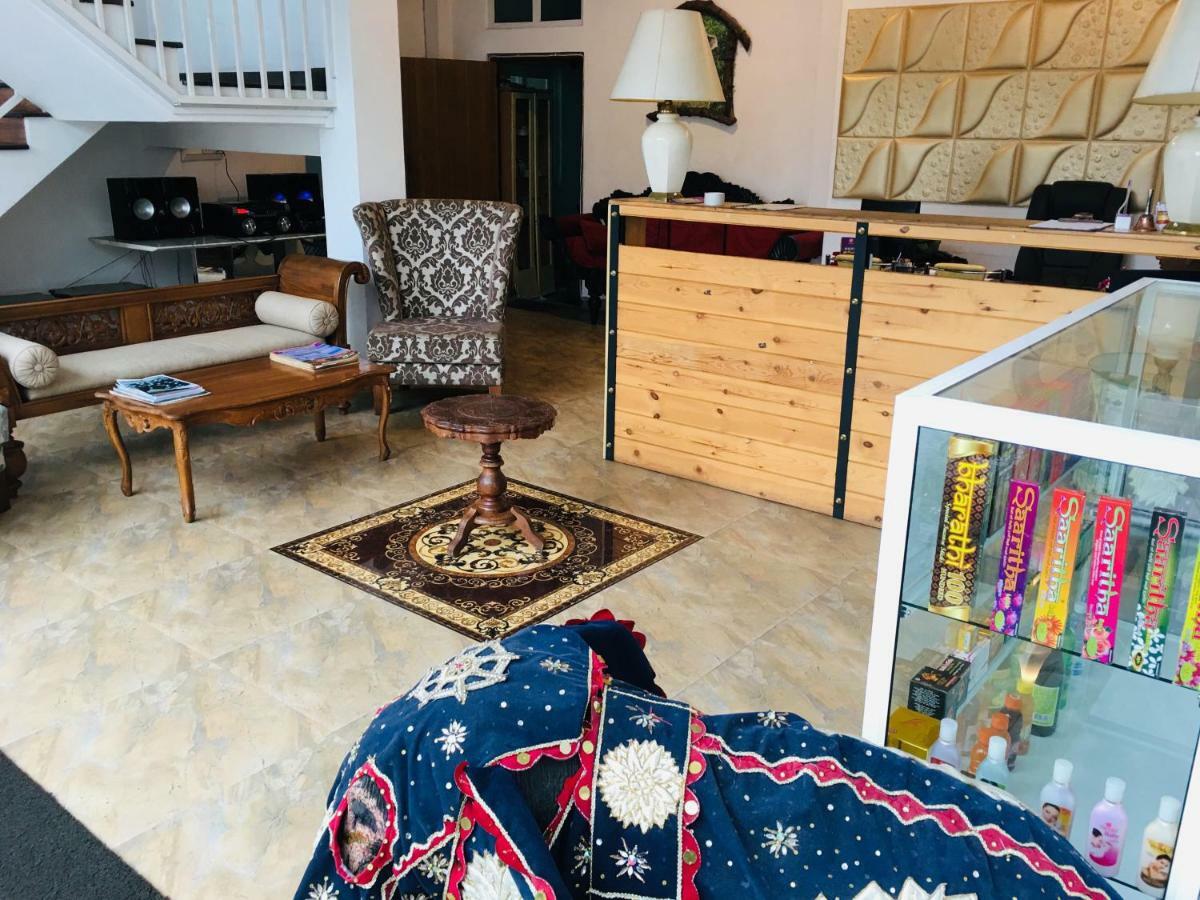Hotel Vendol Maliga Edge Kandy Esterno foto