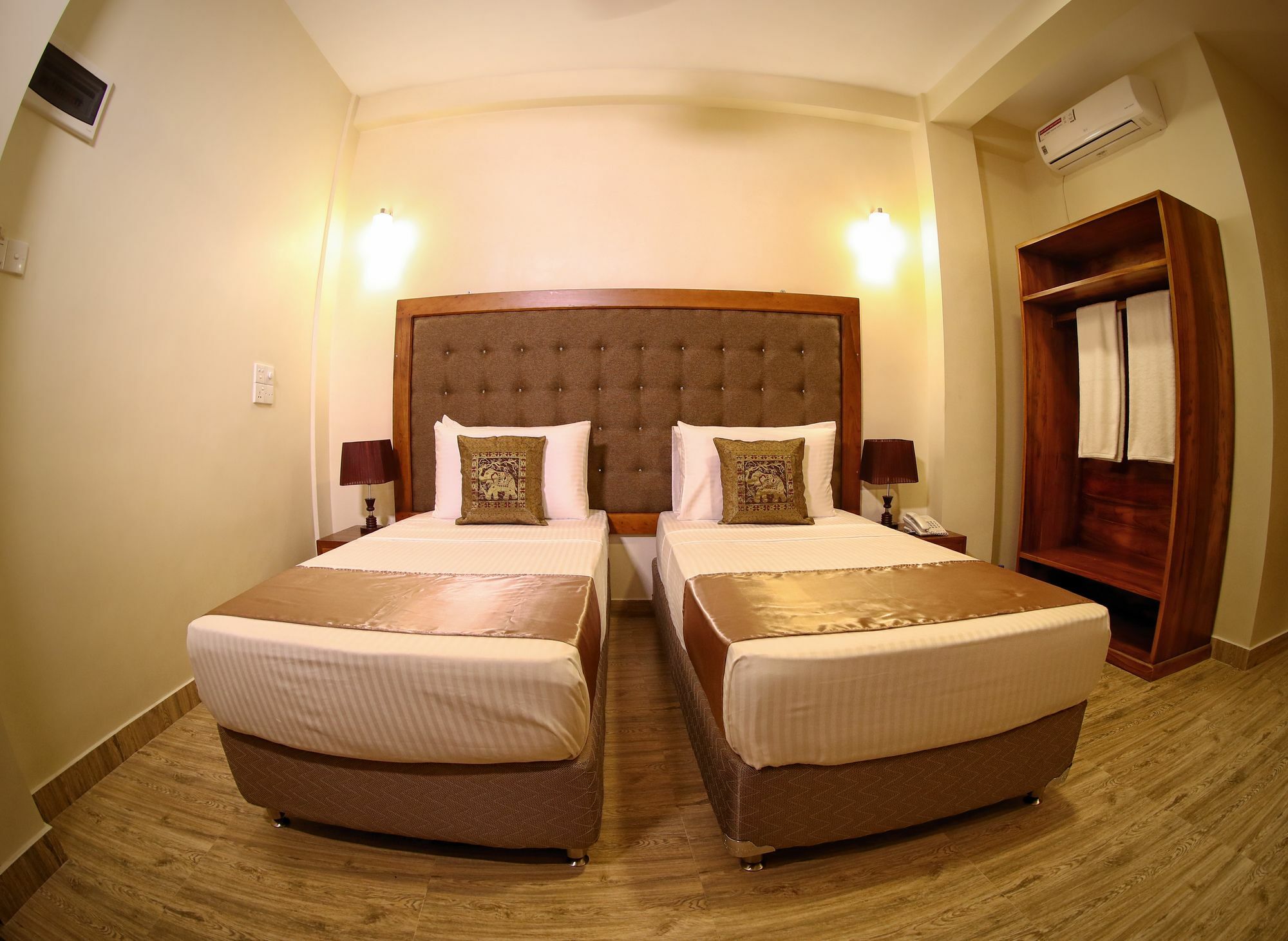 Hotel Vendol Maliga Edge Kandy Esterno foto