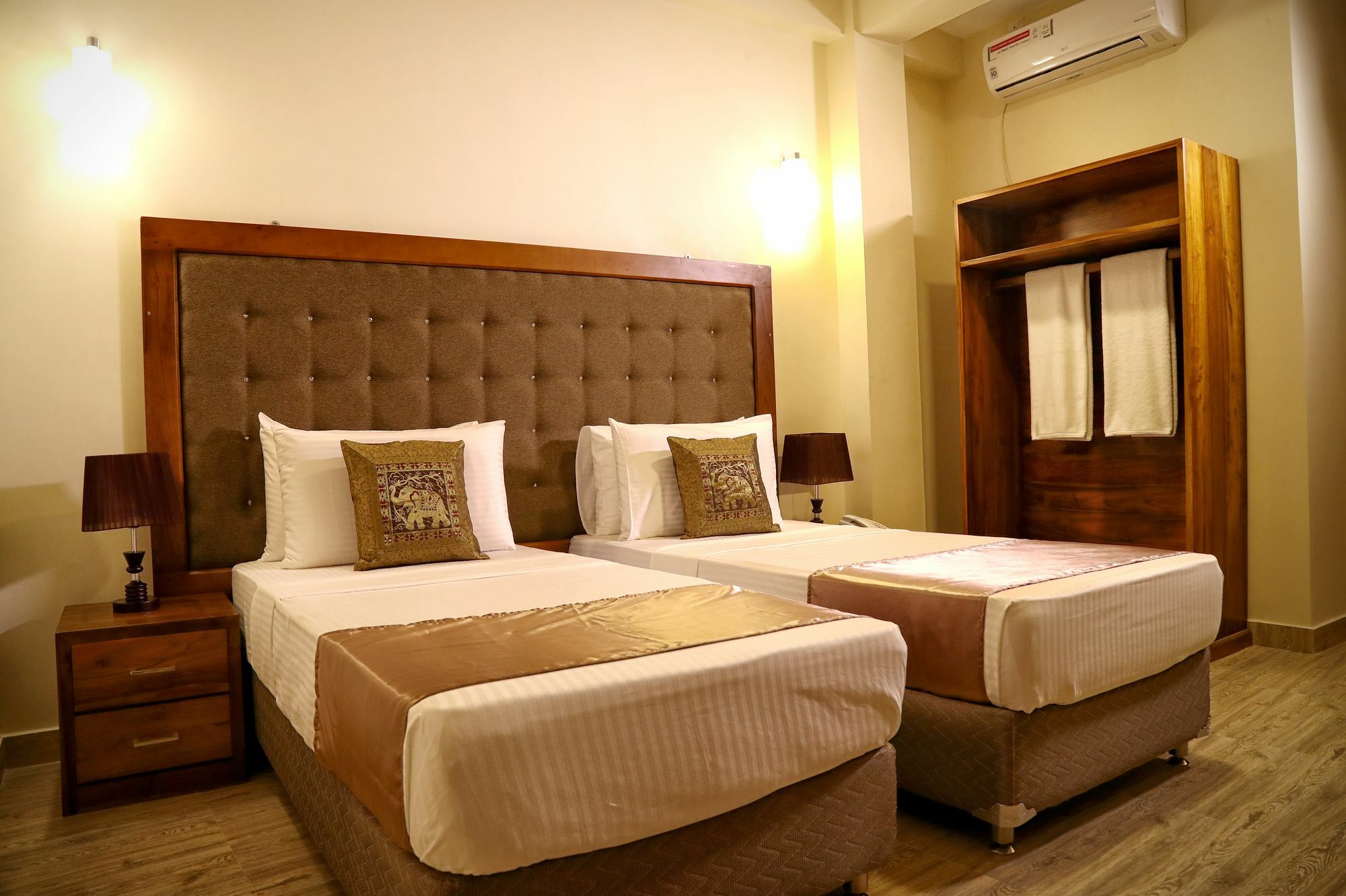 Hotel Vendol Maliga Edge Kandy Esterno foto